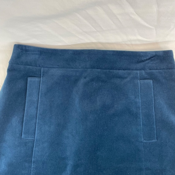 Ann Taylor Straight Skirt Velvet Blue Women’s Size 2 NEW with tag - Picture 12 of 13